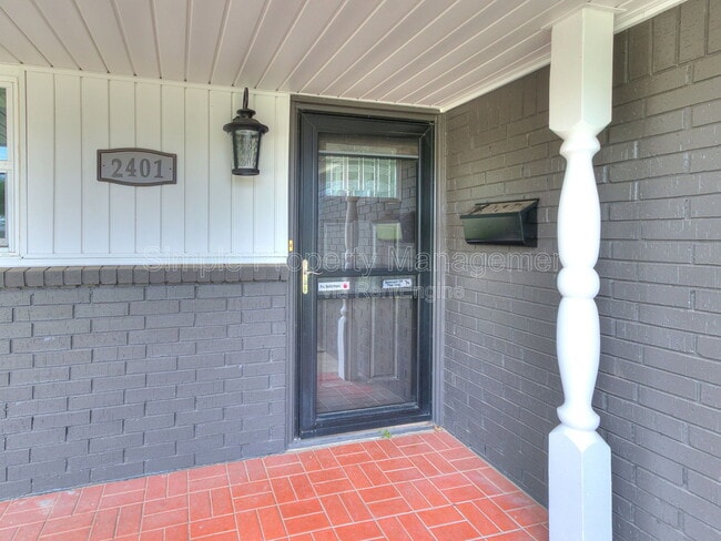 Photo - 2401 Fedderson Dr