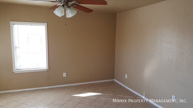 Photo - 7322 25th St