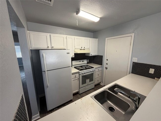 Photo - 1431 Hyridge Cir