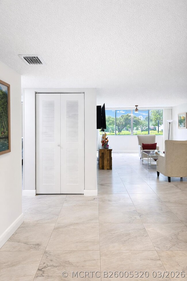 116 10th Ave N Unit 116