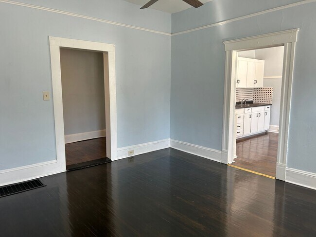 Photo - 823 Parkwood Ave