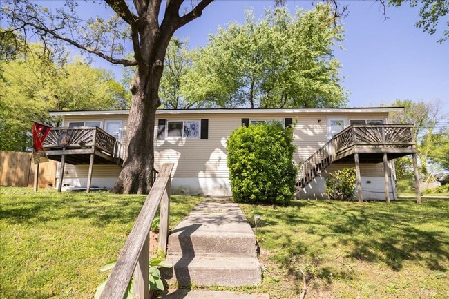 Building Photo - 2bd/1ba Duplex Unit in the Heart of Howell Station Minutes from W. Midtown!!