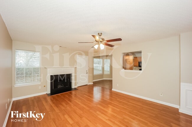 Photo - 980 Brisley Cir