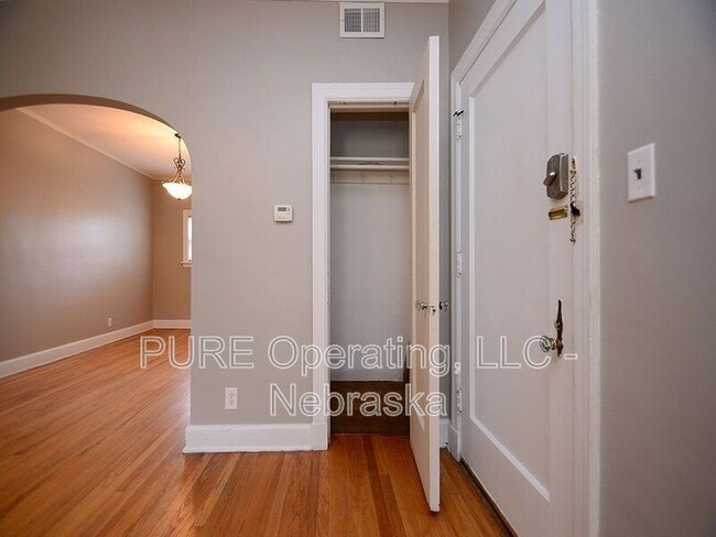 Photo - 406 N 49th St