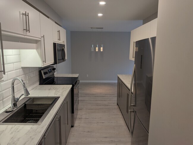 Photo - 7694 Evans Rd