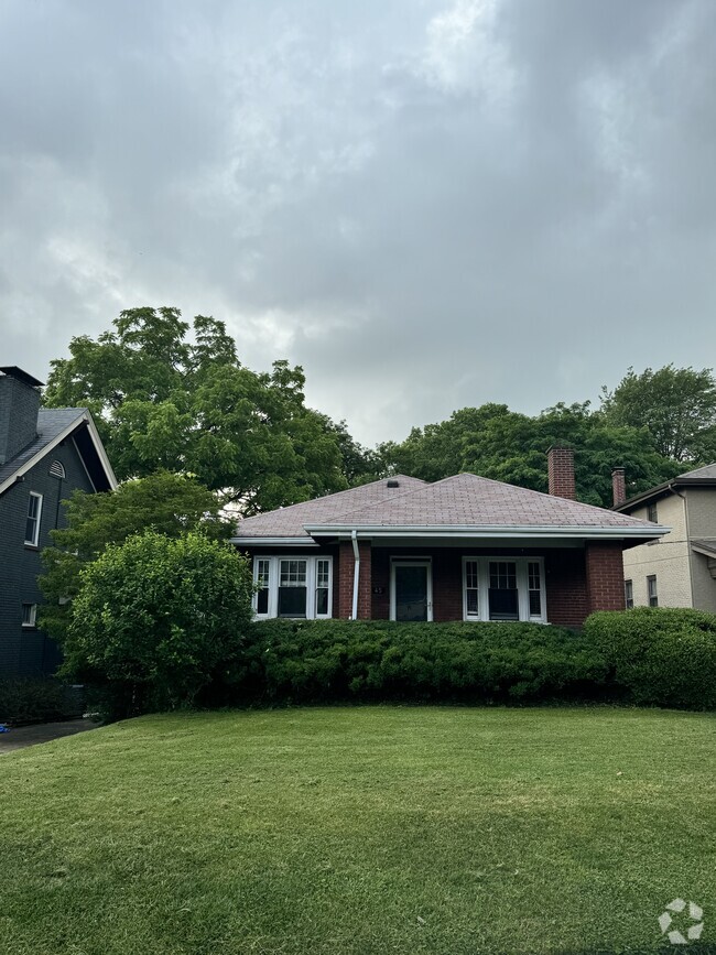 Location! Location! Easy living in the heart of Ft. Thomas. - 45 Hartweg Ave Rental