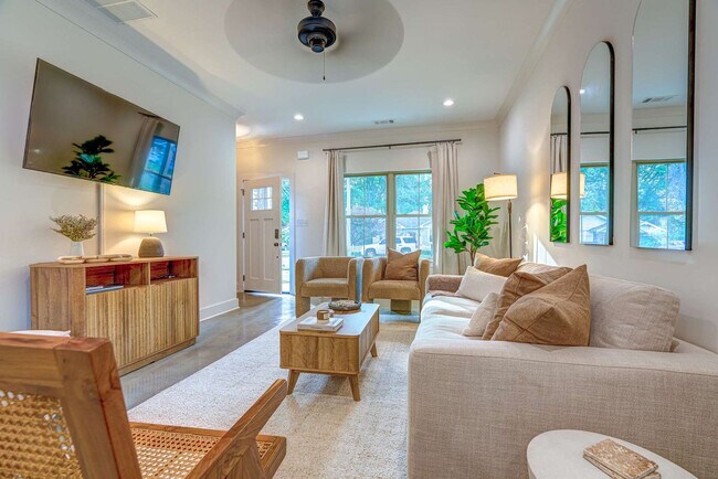 Photo - 668 Hawthorne St Unidad ID1262271P