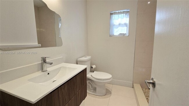 Photo - 1901 NW S River Dr