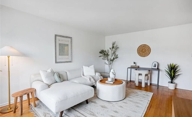 "Charming 1-Bedroom Santa Monica Retreat w... - "Charming 1-Bedroom Santa Monica Retreat w... Apartment