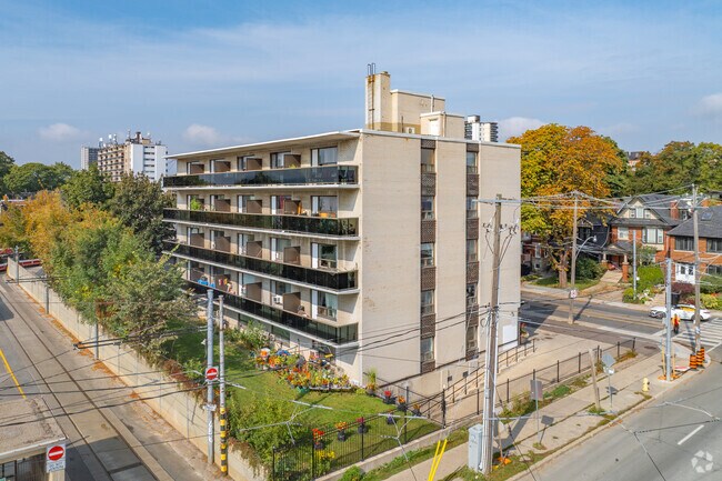 Photo - 1 Springhurst Ave