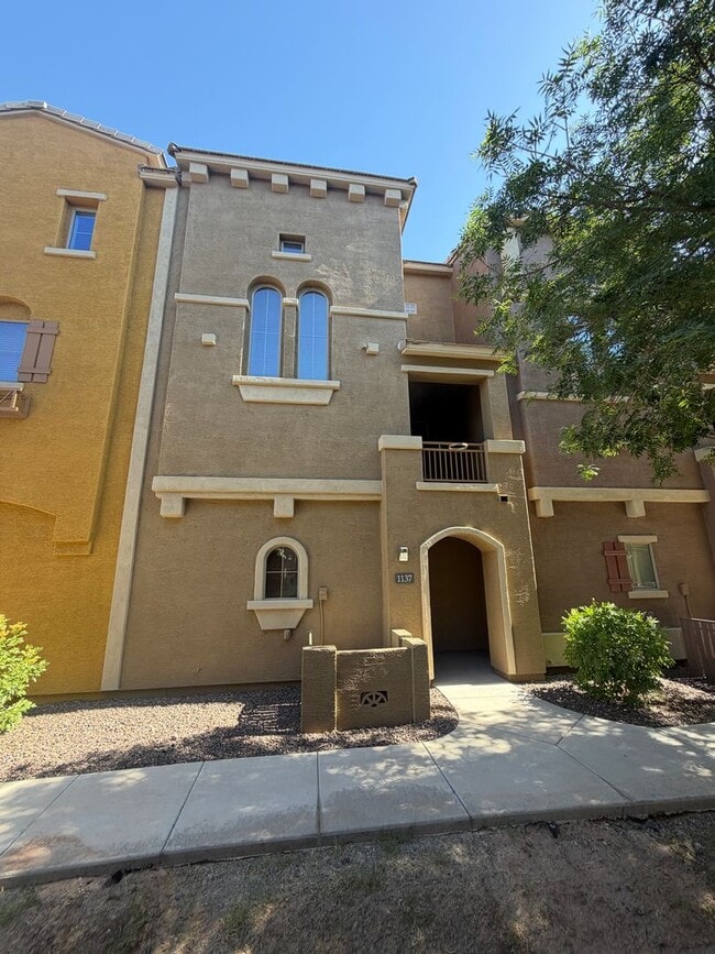 Photo - beautiful 2 bed, 2.5 bath condominium in the elegant Via De Cielo gated community in Chandler!