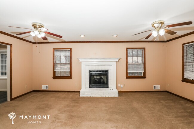 Photo - 5947 Chalice Way