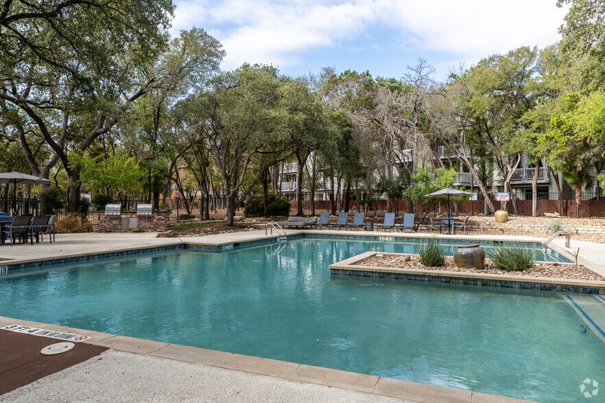 Landmark at Barton Creek