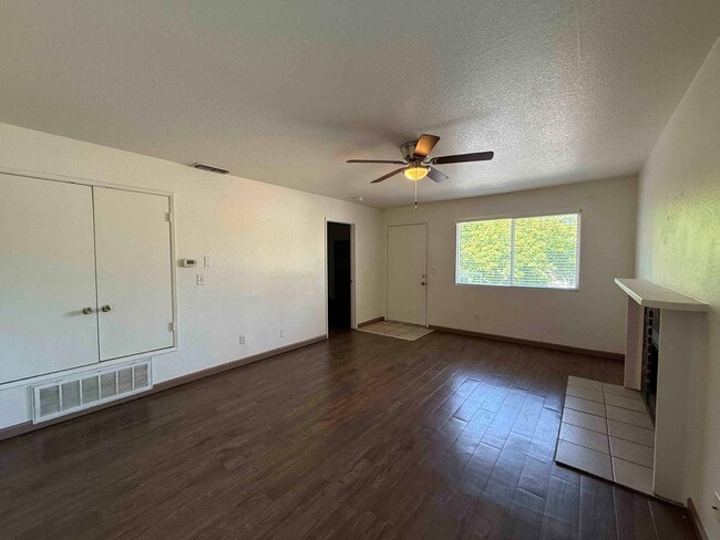 5609 Odea Dr