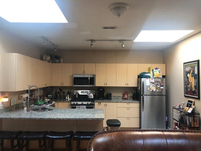 Photo - 1902 W North Ave Unit 3