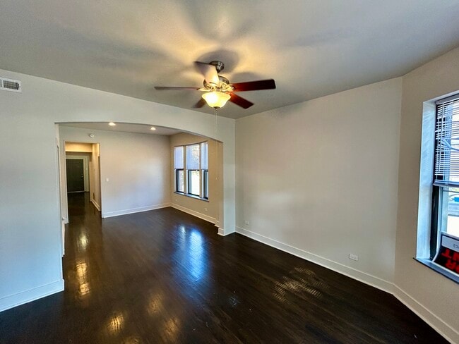 Photo - 3400 W Evergreen Ave Unit 1F