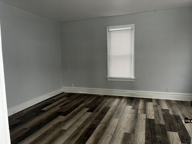 Photo - Welcome to the 3 Bedroom Home West Peoria