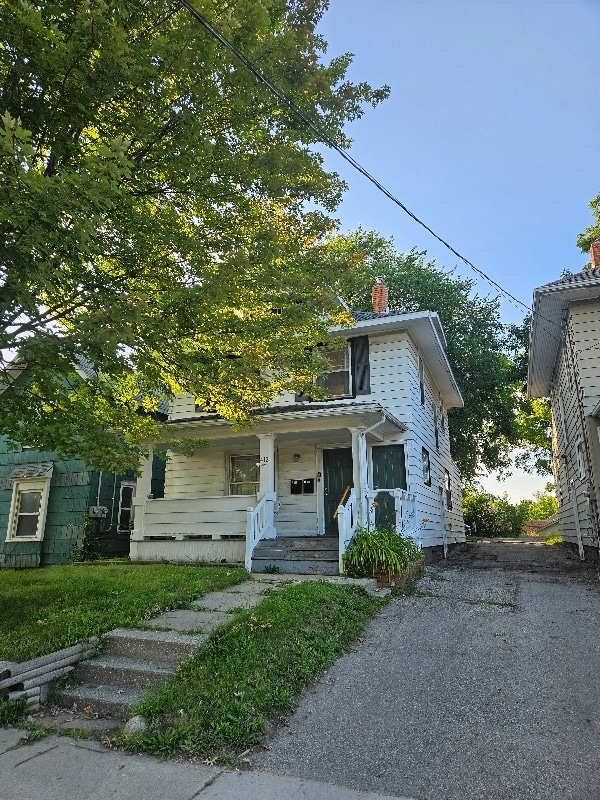 412 W Saginaw St Unit #3
