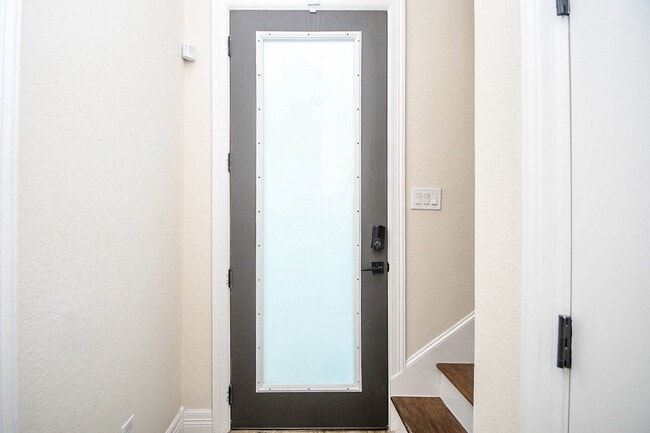 Photo - 710 Stanford St Unit B