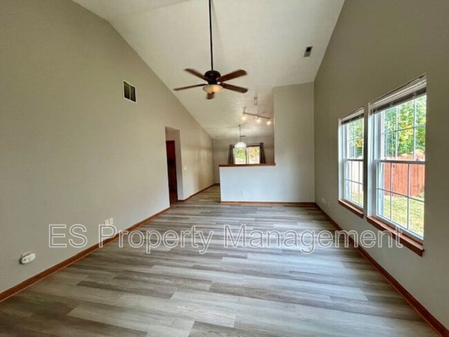 Photo - 5834 Blackley Ln
