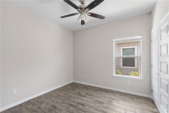Photo - 13 Kentucky St Unit 2