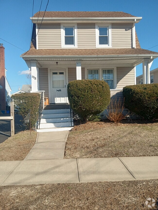 Building Photo - 198 Beverly Rd Rental