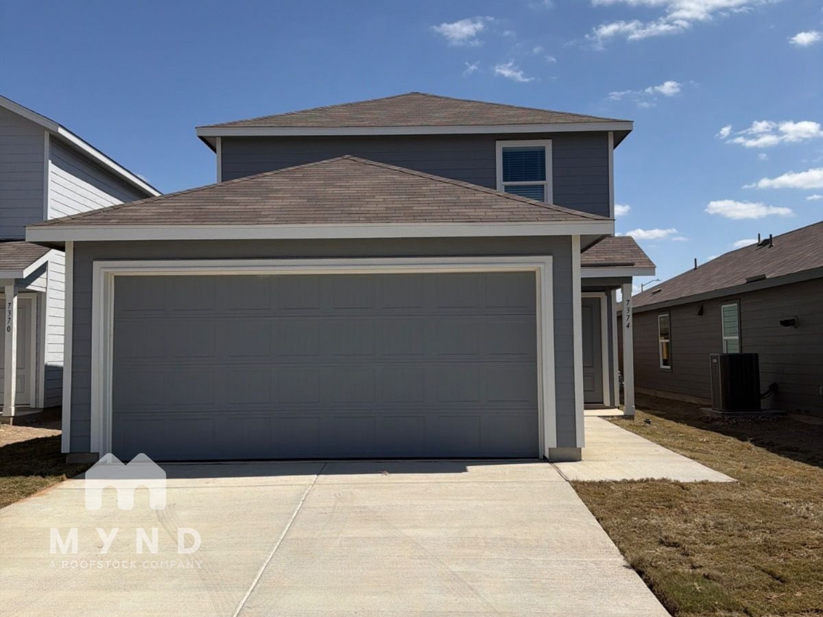 Photo - 7374 Orange Sapphire