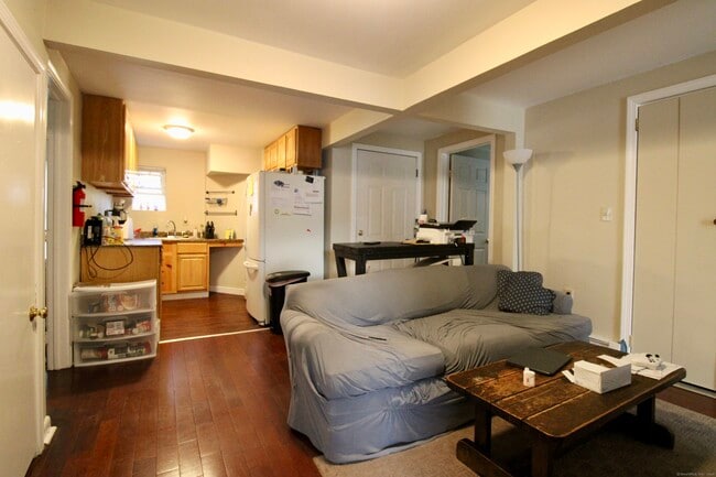 Photo - 38 Denison Ave Unidad 2