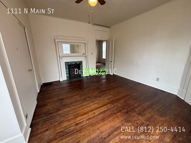 Photo - 1111 N Main St