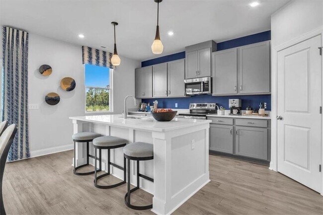 Photo - 75 Hickory Ln