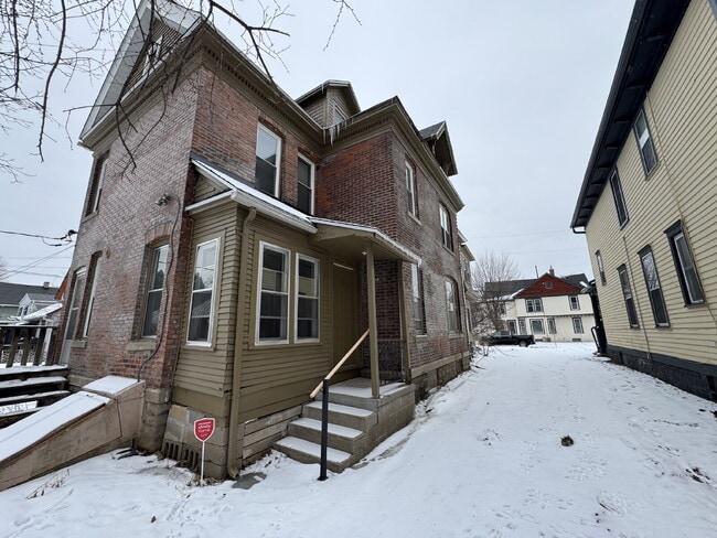 Photo - 405 N Queen Ave Unit 1