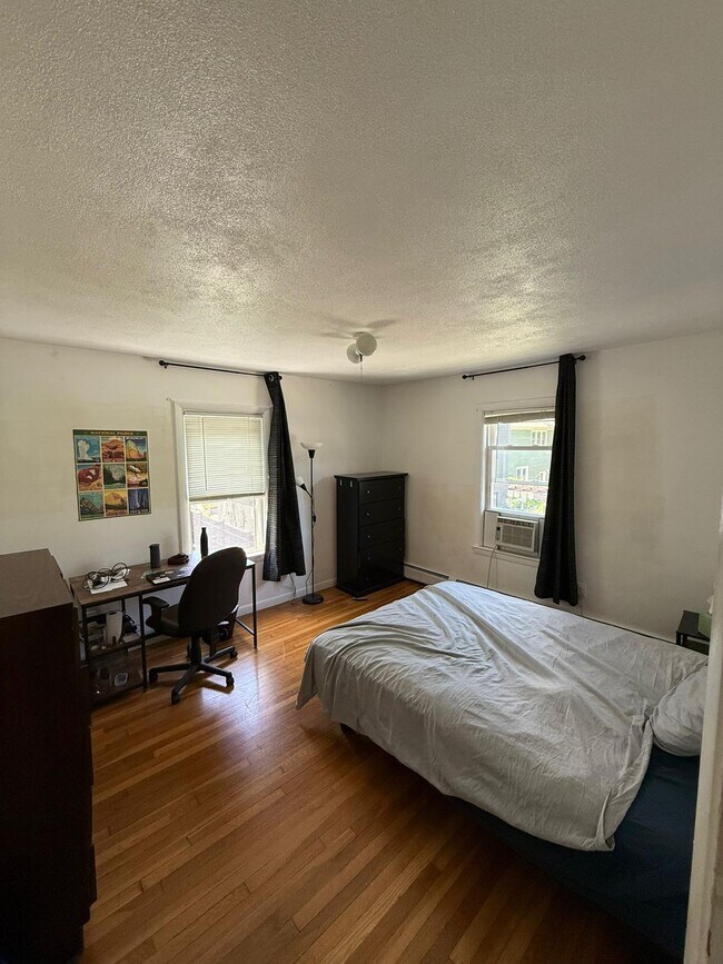 Photo - 19 Hunting St Unit 2