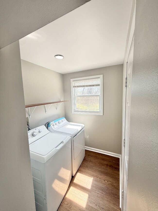 Photo - 3427 Ravenwood Ave