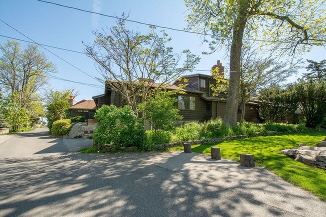 Photo - 19 Hobart Ln