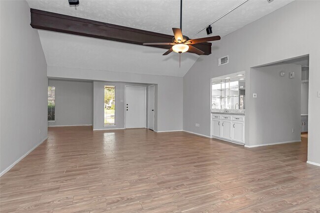 Photo - 2710 Green Fields Dr