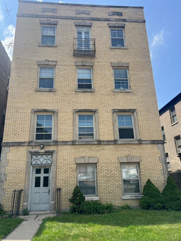 Building Photo - 6028 N Francisco Ave Rental