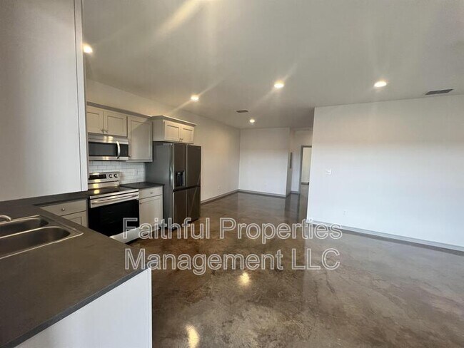Building Photo - 16374 County Rd 4100