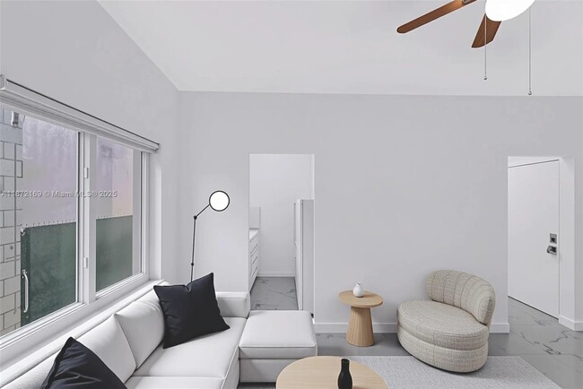 Building Photo - 215 30th St Unit 6 Rental