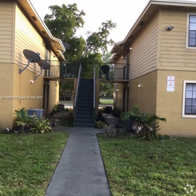 Building Photo - 7625 Tam Oshanter Blvd Rental