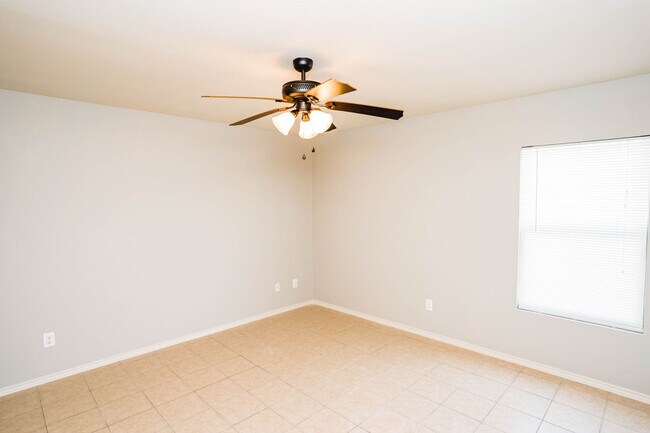 Photo - 401 E 2nd St Unit L-2