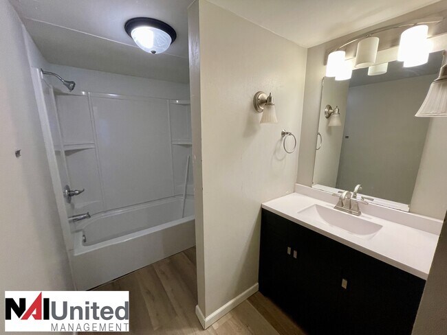 Photo - 1601 S Alice St