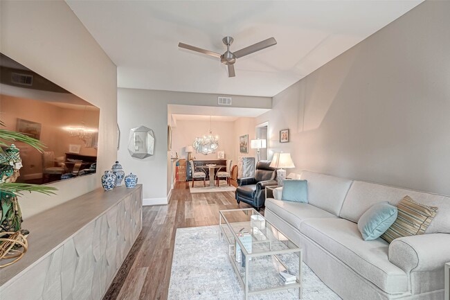 Photo - 11711 Memorial Dr Unit 389