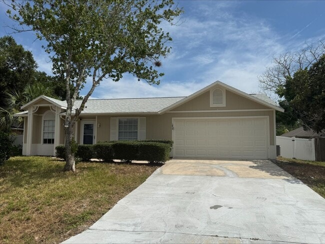Building Photo - Single Family Home in Palm Bay
