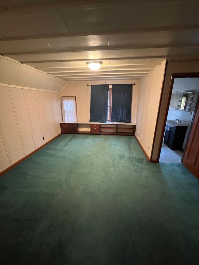 Photo - Very Spacious 4 Bedroom 2 1/2 Bath House Close to Campus!