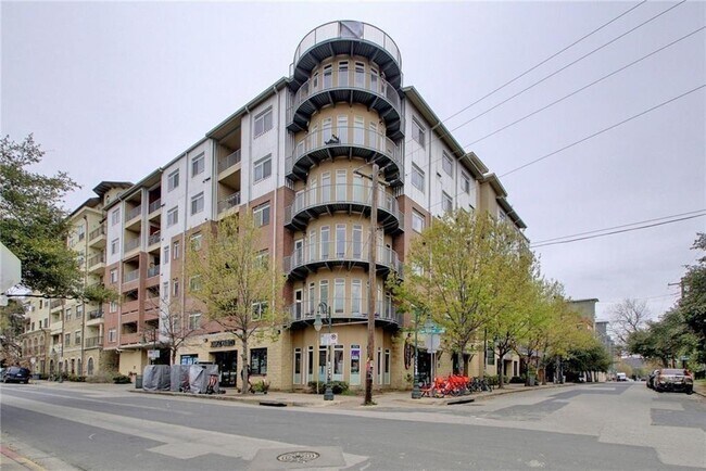 Photo - 910 W 25th St Unit 307