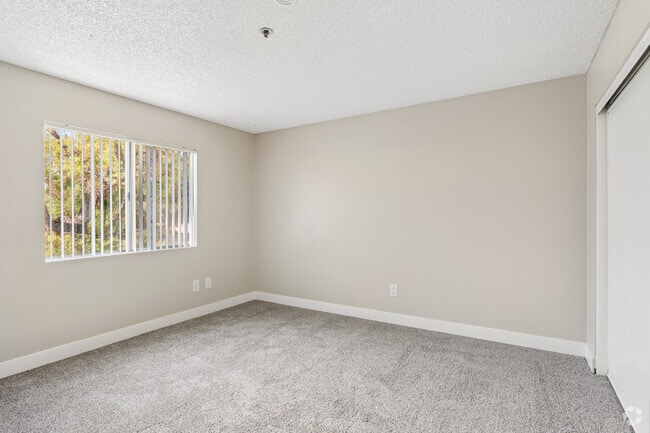 2BR, 1.5BA - 860SF - Primary Bedroom