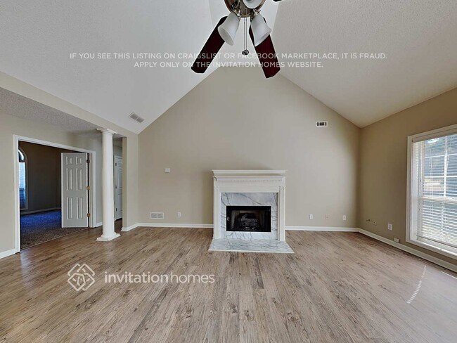 Photo - 401 Stuarts Ln