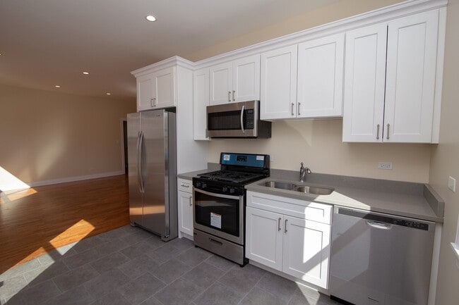 4001 W Armitage Ave Unit 4001 W. Armitage - Unit A