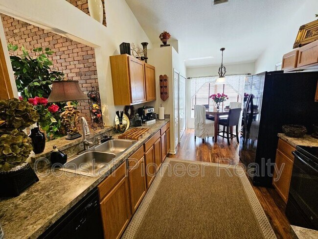 Photo - 4521 Gulfwinds Dr