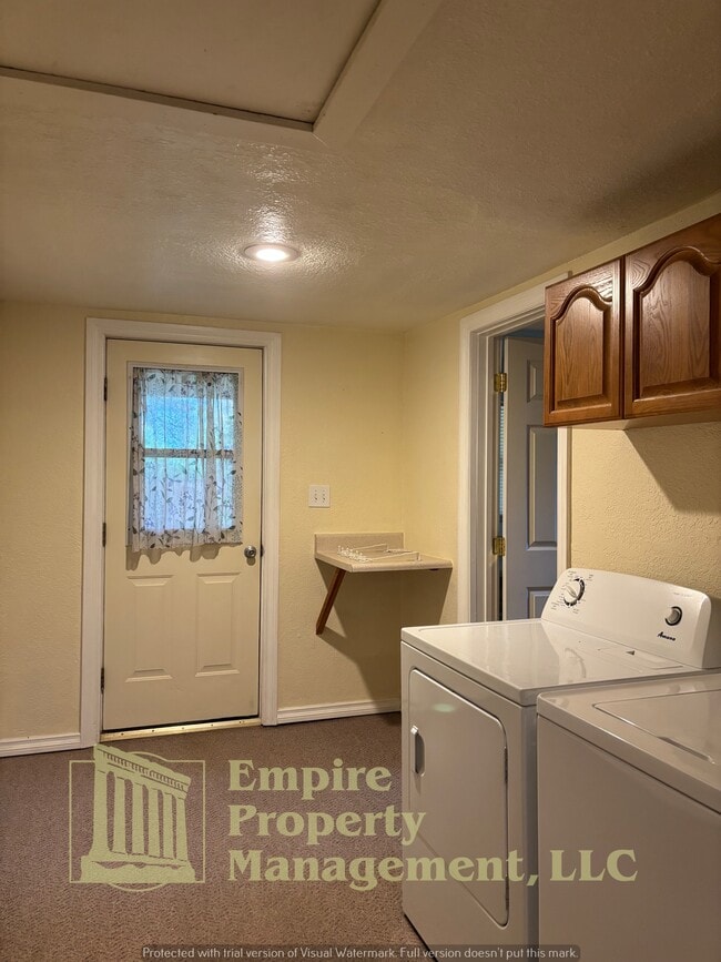 1601 Main St Unit C
